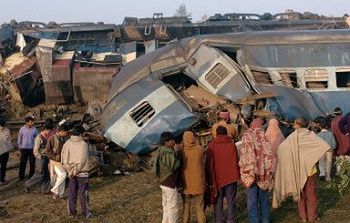 W katastrofie kolejowej zginęło ok. 30 osób