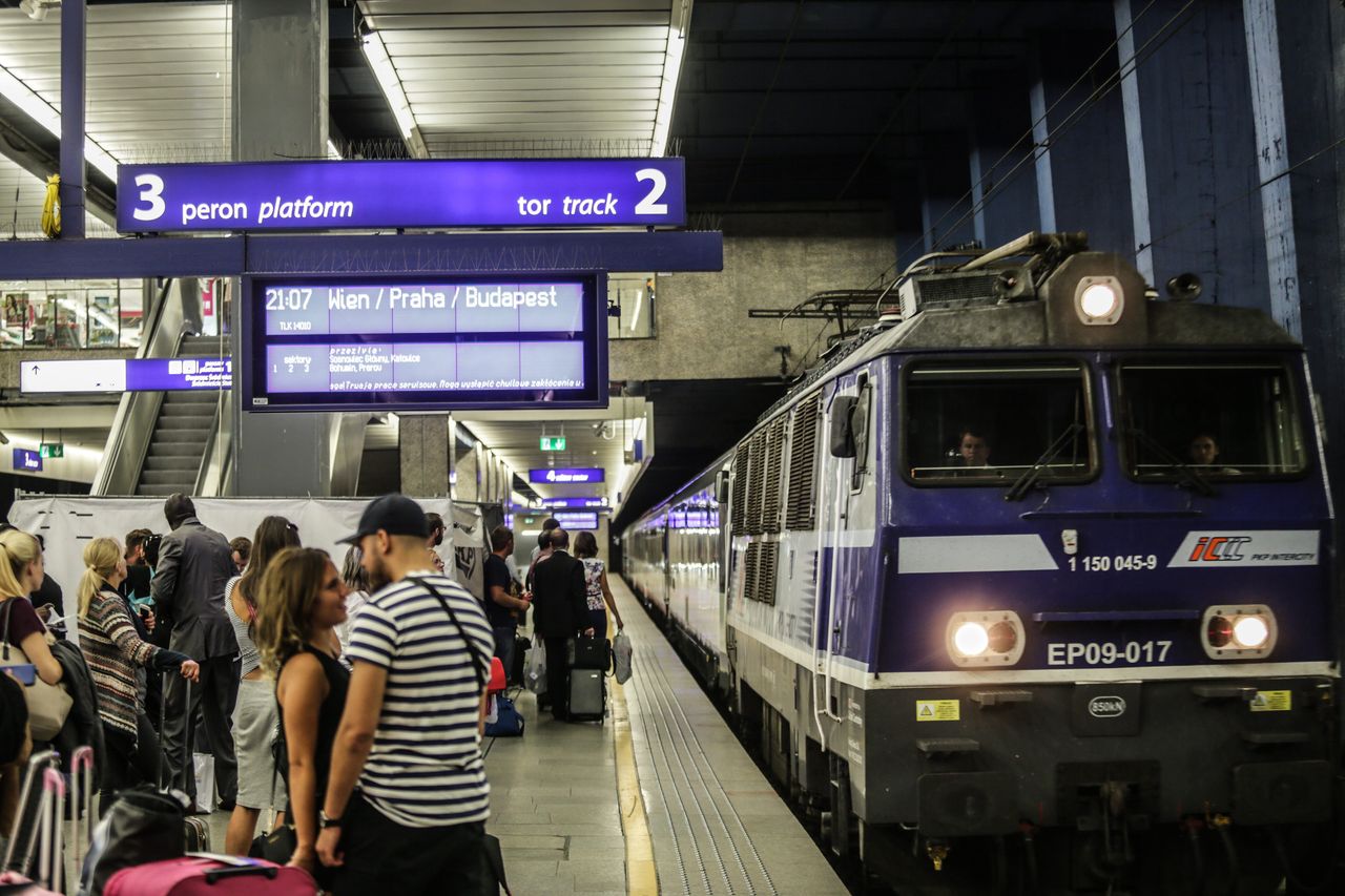 Pociąg się spóźnia i nie wiesz gdzie jest? Dzięki tej mapie to sprawdzisz