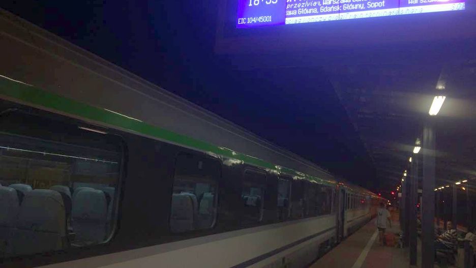 Pociąg na dworcu w Gdańsku pojawił się ze 126-minutowym opóźnieniem.