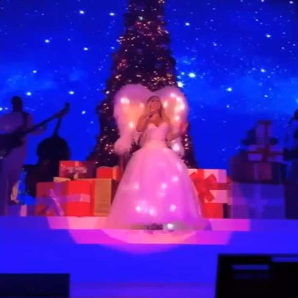 Świąteczna stylizacja Mariah Carey