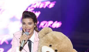 Edyta Górniak cała na różowo. Widać, że przytyła?