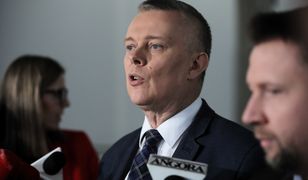 "Tłit". Tomasz Siemoniak o sondażu dla WP z Andrzejem Dudą i Szymonem Hołownią. Skomentował też propozycję PiS ws. Mariana Banasia