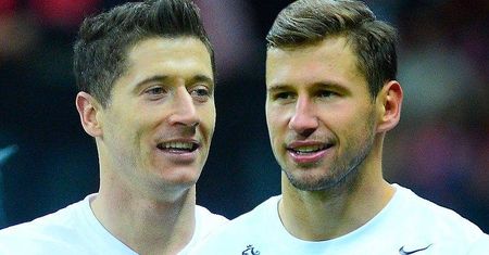 Grzegorz Krychowiak i Robert Lewandowski nominowani do najważniejszego wyróżnienia UEFA 2015. Możecie na nich głosować!