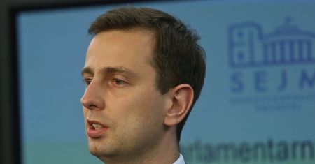 Kosiniak-Kamysz przyjrzy się sytuacji pracowników zamkniętej fabryki