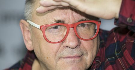 "Ja uciekłem, a pan tkwi obiema rękami i nogami". Jurek Owsiak upomina europosła PiS