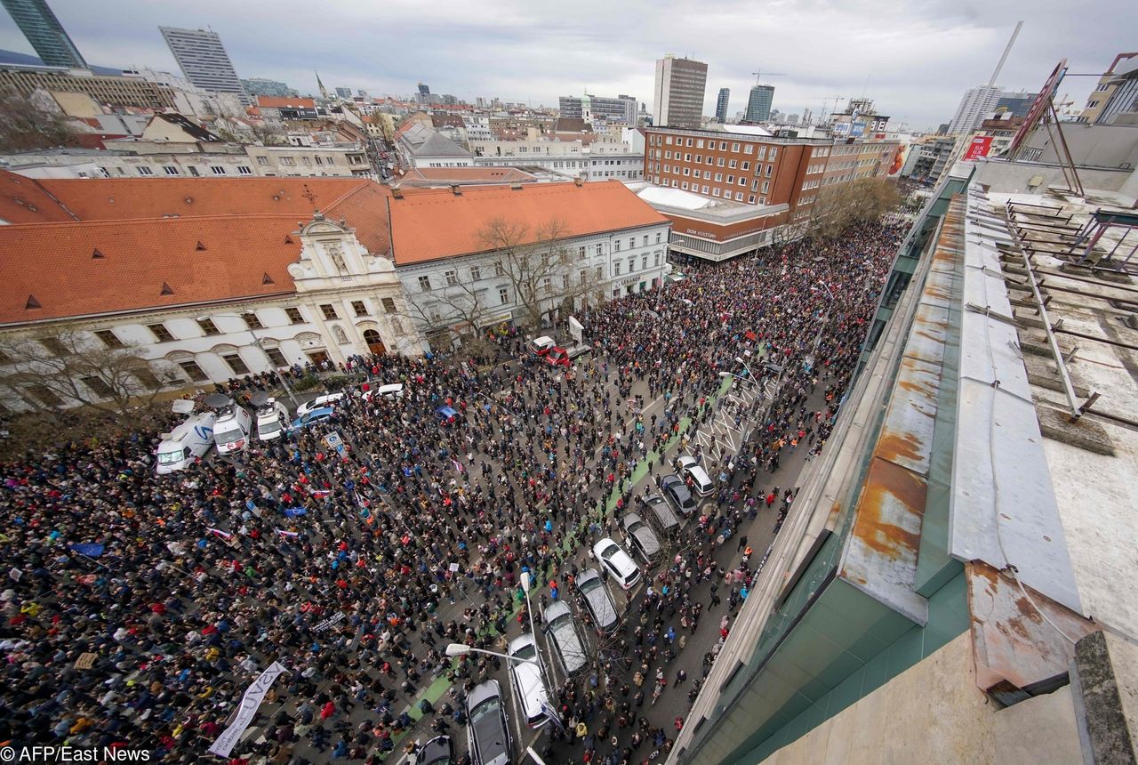 Słowacy wracają na ulicę. Chcą dokładnego śledztwa ws. zamordowanego dziennikarza