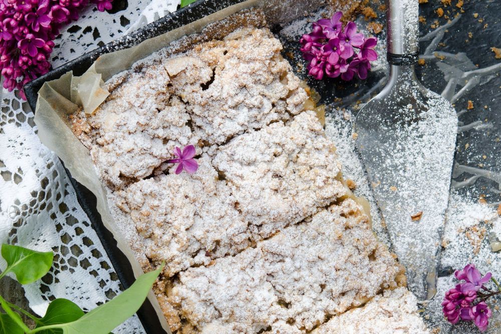 Poznaj przepis na ciasto pleśniak i przypomnij sobie smak dzieciństwa