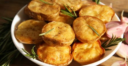 Pieczone ziemniaki z kminkiem