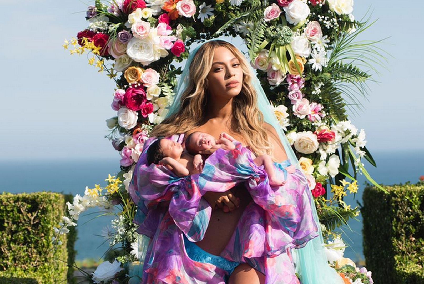 Beyonce pierwszy raz pokazała bliźnięta. Zdradziła imiona. W końcu