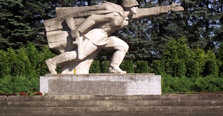 Interwencja MON ws. "święta wyzwolenia". Będą wytyczne dla szkół