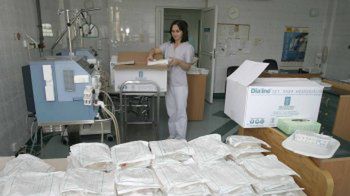 Porzšdkowanie sprzętu i dokumentów zamykanego oddziału dializ