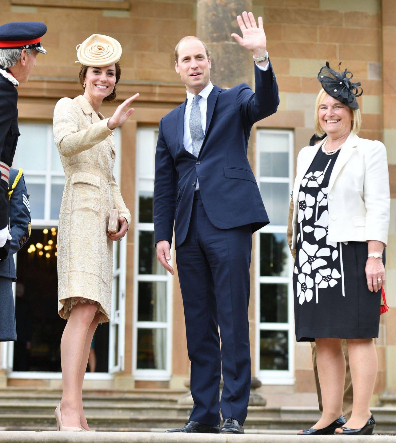 Księżna Kate i książę William na garden party na zamku Hillsborough w Irlandii Północnej (fot. ONS)