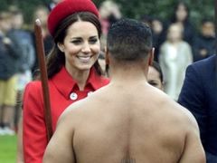 Oryginalne przywitanie Kate i Williama