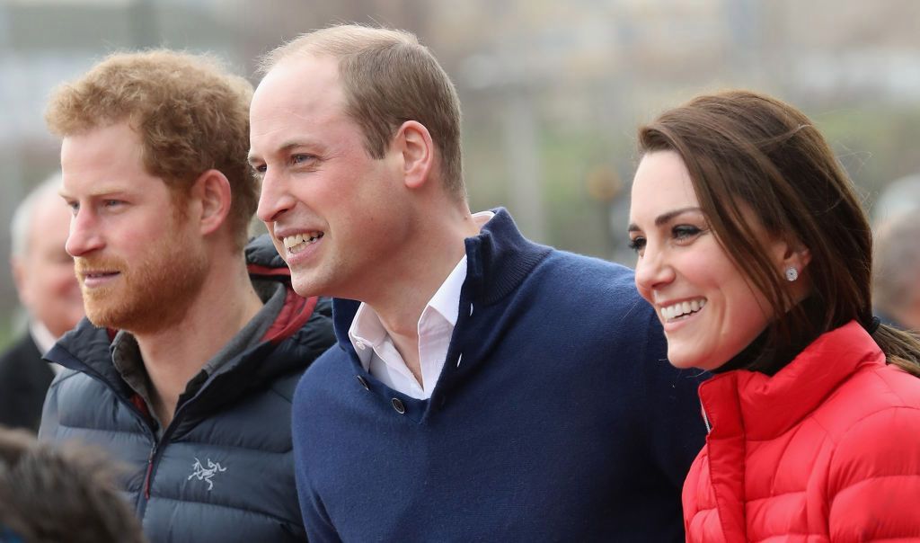Książę Harry ma chrapkę na koronę księcia Williama
