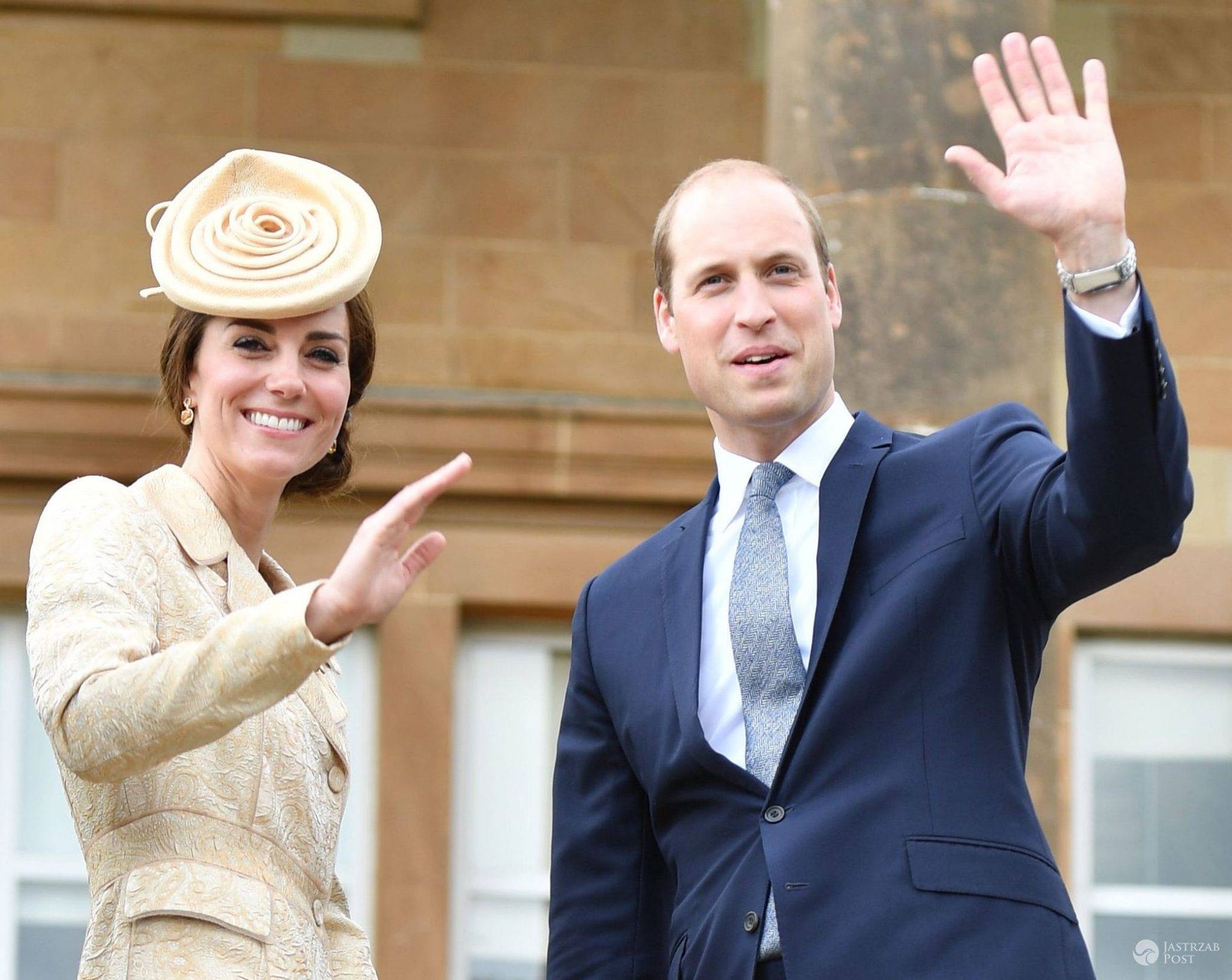 Księżna Kate i książę William na garden party na zamku Hillsborough w Irlandii Północnej (fot. ONS)