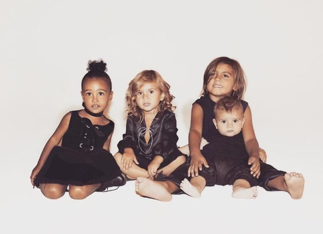 swiateczna-kartka-kardashian-3