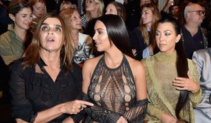 Kim Kardashian w ażurowej sukience na pokazie Balmain!