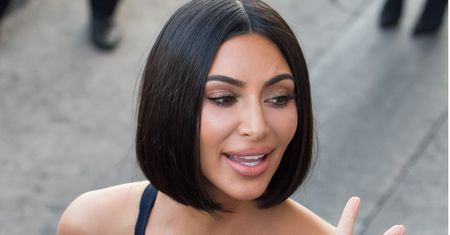 Kim Kardashian pokazała się w skąpym bikini. Internauci zauważyli jeden szczegół