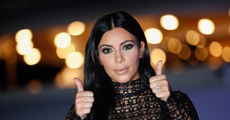 Kim Kardashian w prześwitującej kreacji w Cannes