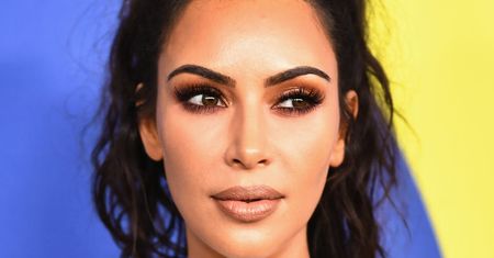 Tych kosmetyków używa Kim Kardashian. Są dobre i niedrogie!