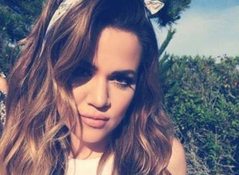 Khloe Kardashian podgrzała atmosferę wokół plotek o ciąży