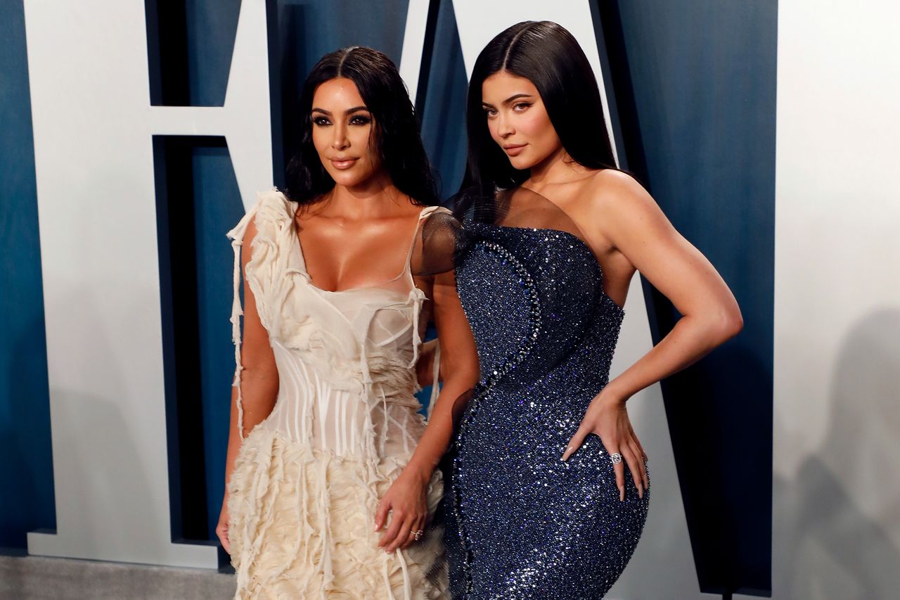 Oscary 2020. Kim Kardashian i Kylie Jenner nie czuły się komfortowo. Wszystko przez sukienki