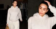 "Naturalna" Kim Kardashian pomyka w dresie i bez makijażu ulicami Los Angeles (FOTO)