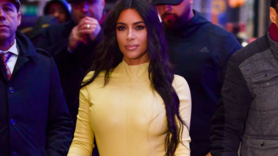 Kim Kardashian pije koktajl z mchu