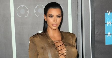 Kim Kardashian opóźniła poród, bo chciała zrobić sobie nowy manicure