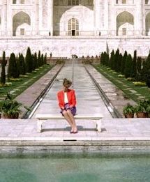 Kate i William odtworzyli legendarne zdjęcie księżnej Diany pod Taj Mahal