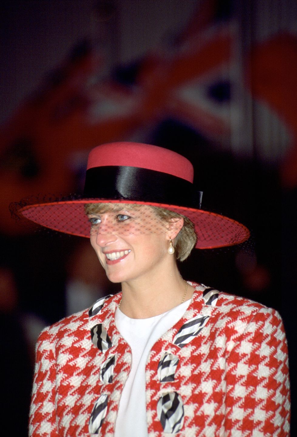 Księżna Diana w garsonce w pepitkę 