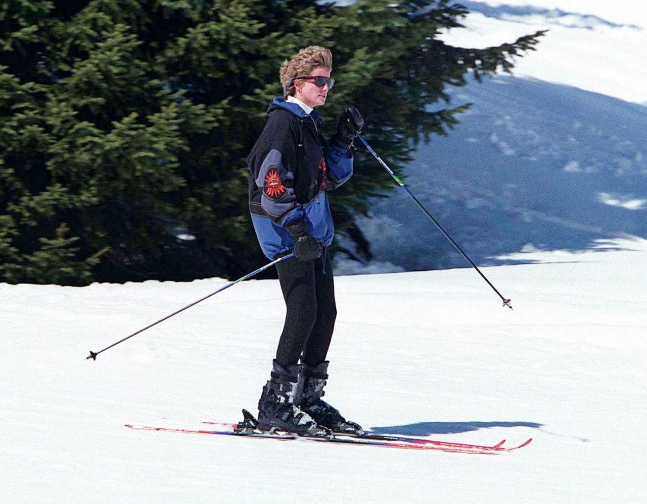 Księżna Diana na nartach (fot. ONS)