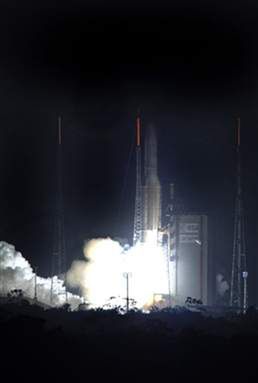 Udany start rakiety Ariane 5