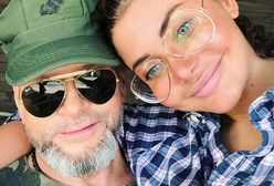 Wodzianka pracuje, obierając ziemniaki. Daleko jej do luksusów