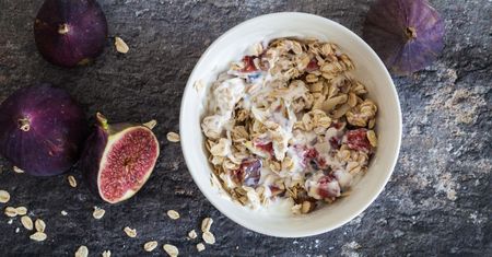 Dzięki takiemu śniadaniu zredukujesz wagę i obniżysz cholesterol