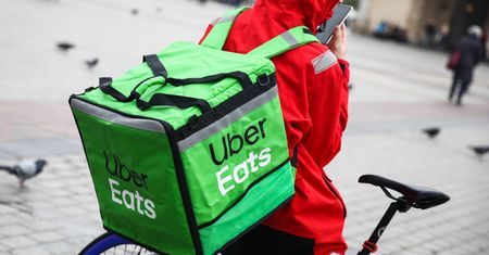 Uber Eats oferuje darmowe dostawy we wszystkich miastach