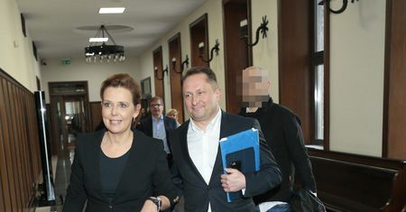 Kamil Durczok z żoną w sądzie. Co ich tak rozbawiło?