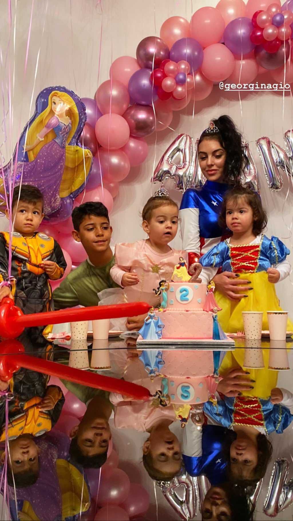 Georgia Rodriguez i dzieci Cristiano Ronaldo na urodzinach Alany Martiny