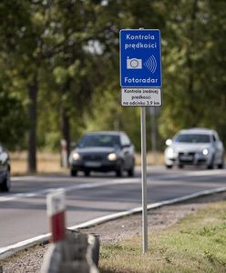 Nowe znaki drogowe już w sierpniu. Dotyczą odcinkowego pomiaru prędkości