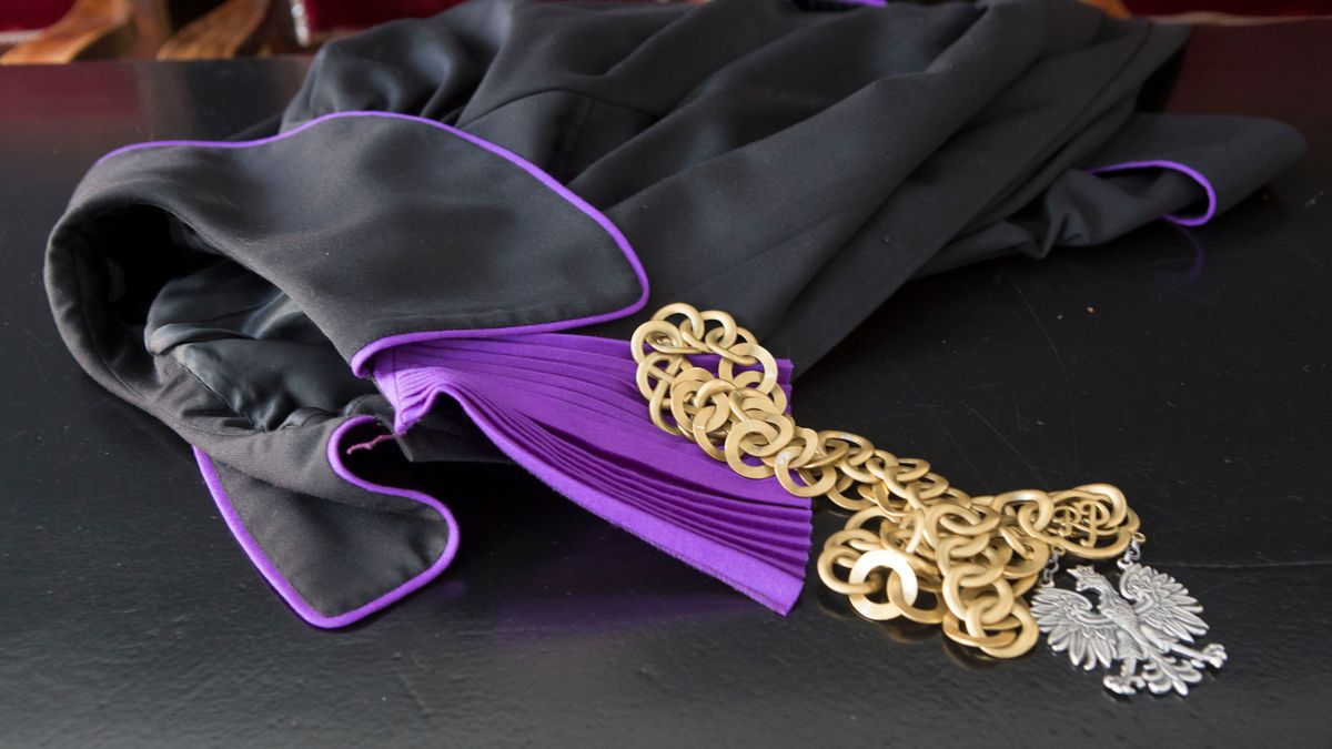 Toga i łańcuch sędziego