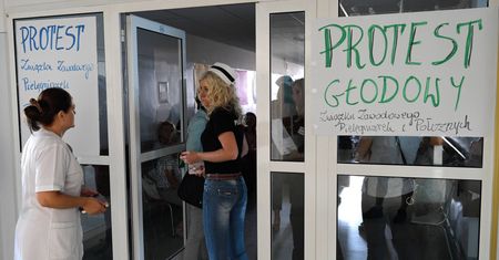 Protest w Przemyślu. 200 pielęgniarek na zwolnieniu lekarskim