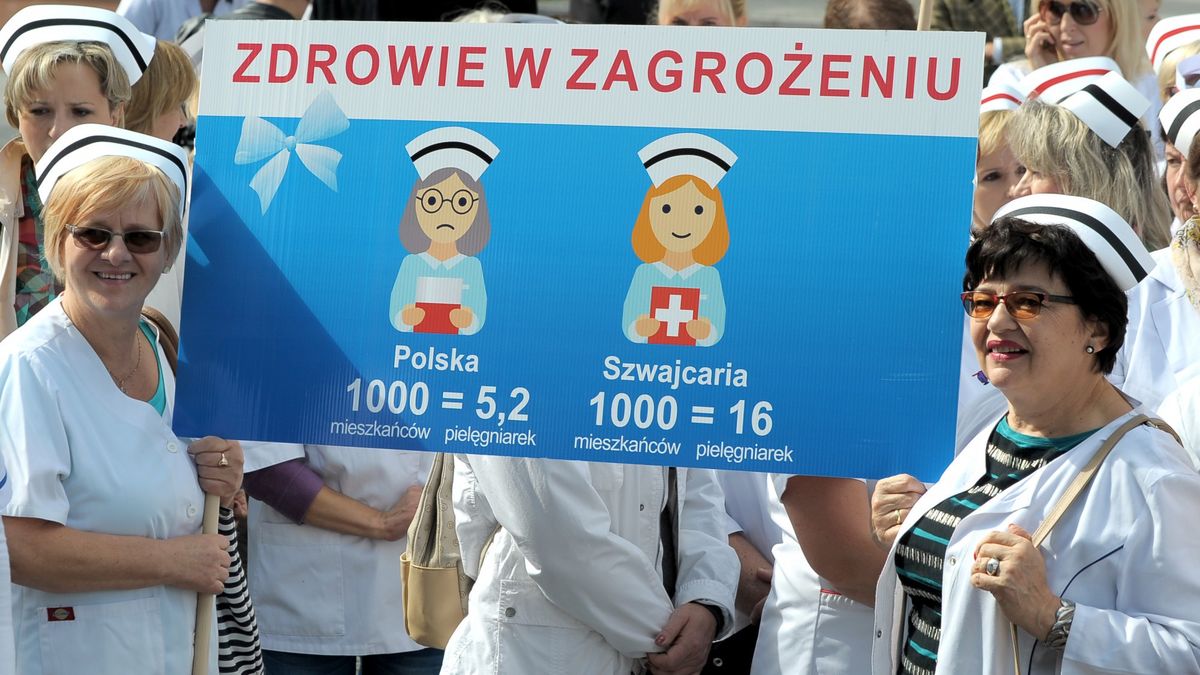 W 2015 na tysiąc pacjentów w Polsce przypadało 5,2 pielęgniarek, dziś niewiele więcej - 5,4. 