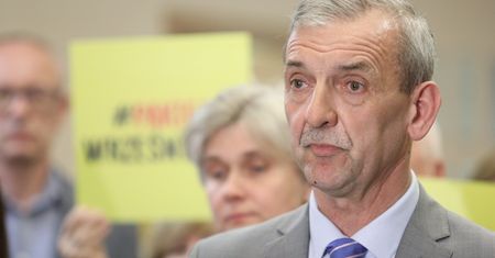 Strajk nauczycieli - koniec protestu. "ZNP zawiesza strajk, ale go nie kończy"