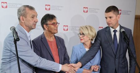 Opozycja pyta: PiS i Broniarz dogadani? Nieoficjalnie: będą nowe propozycje od rządu