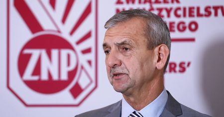 ZNP apeluje do MEN: kwietniowe i majowe egzaminy powinny zostać odwołane