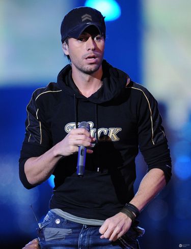 Enrique Iglesias stracił czucie w palcu