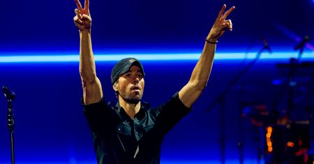 Enrique Iglesias w Polsce. Już 7 maja piosenkarz wystąpi w Krakowie