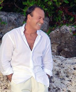 "Życzę sobie mieć więcej czasu". Julio Iglesias gratuluje Polakom!