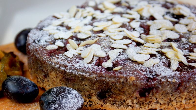 Odwrócone ciasto ze śliwkami