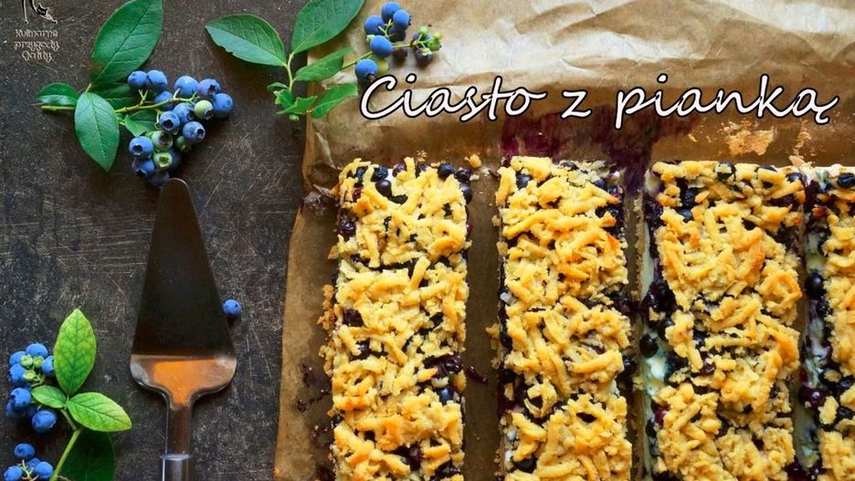 Kruche ciasto z pianką i owocami. Najlepsze na podwieczorek